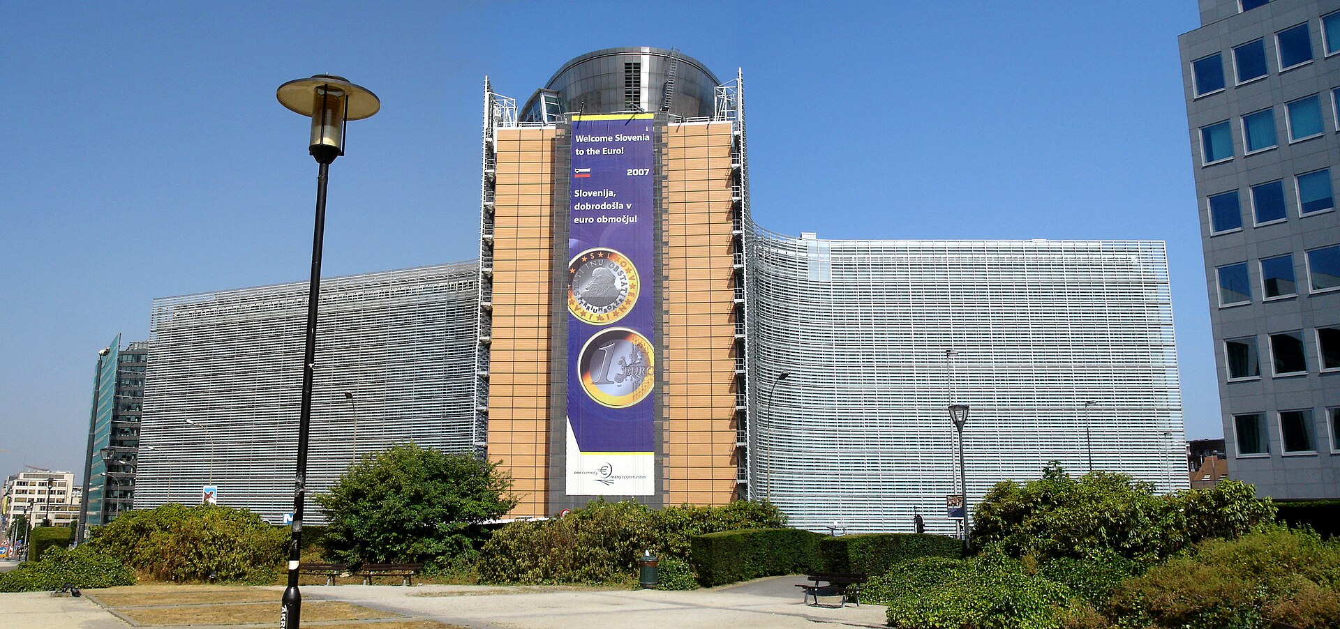 Ab jetzt muss KI erkennbar sein: Europas Transparenzregeln werden praktisch